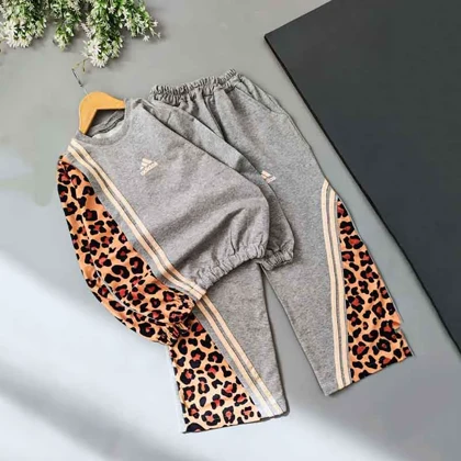 بلوز شلوار دخترانه طوسی طرح پلنگی تنیجری