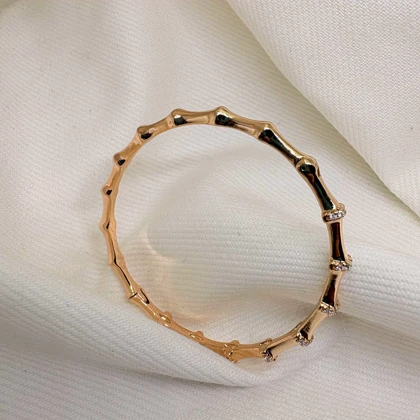 بنگل ژوپینگ مدل «بامبو» (Bamboo) | ساقه‌های طلایی با گره‌های نگین‌دار