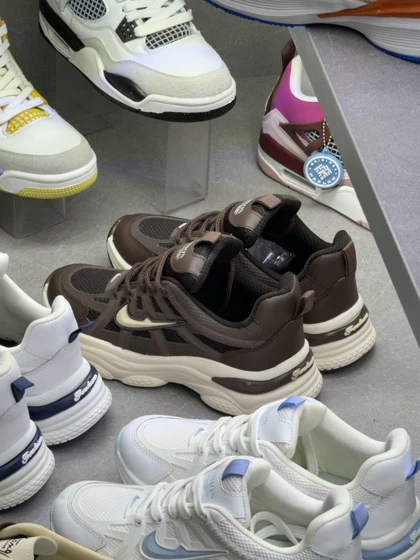 کتانی نایک سارینا