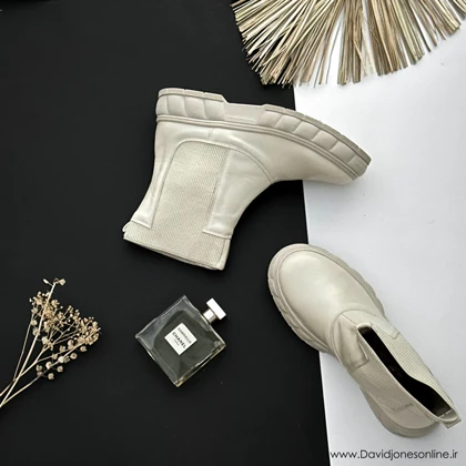 نیم بوت زنانه استرادیواریوس مدل Stradivarius Flat Ankle Boots - BTCr46