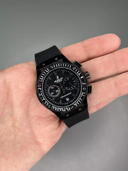 ساعت مچی اوبلو قاب نگین‌دار تمام مشکی Hublot Big Bang