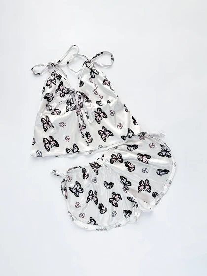 ست لباس خواب تاپ و شورتک ساتن بند دار