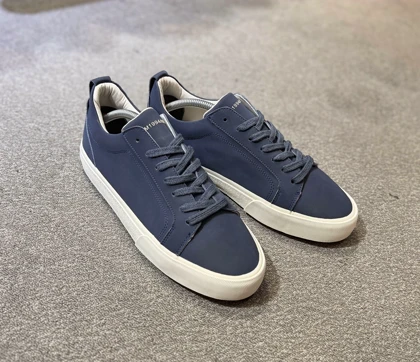 کتانی اسنیکرزرمه ای زیره سفید