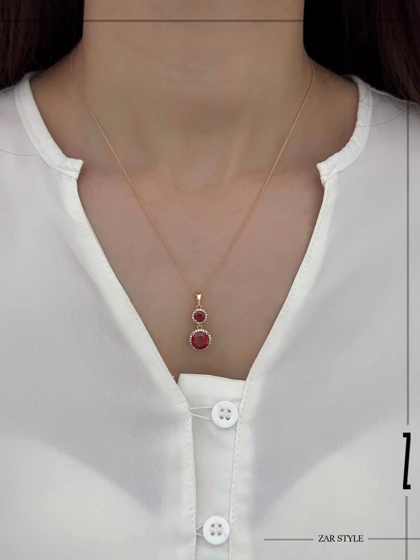 نیم‌ست دو نگین یاقوتی