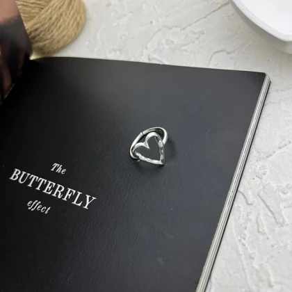 انگشتر زنانه طرح قلب مینیمال