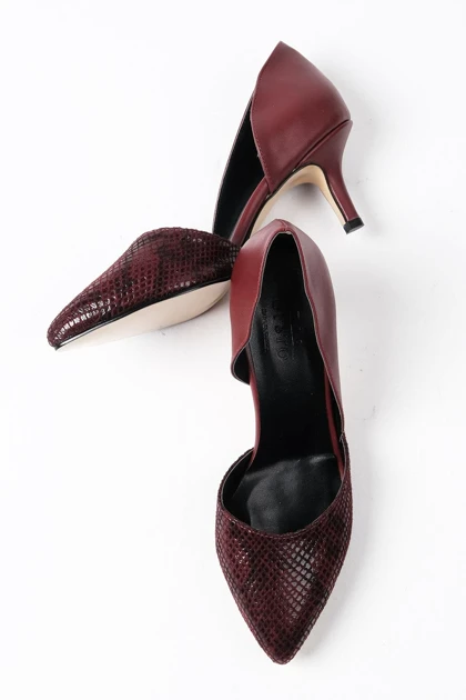 کفش پاشنه‌بلند کلاسیک زنانه میوگوستو mio-gusto