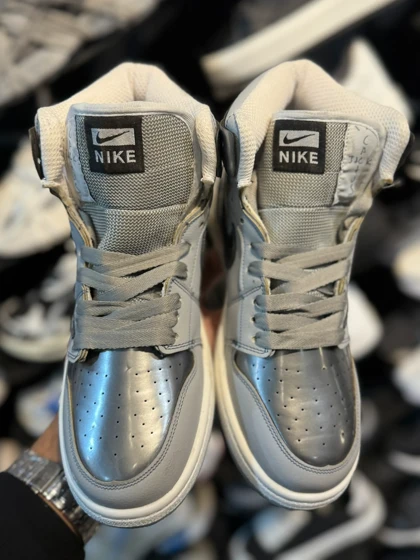 کتانی مردانه ترویس ساق‌دار نقره ای طوسی