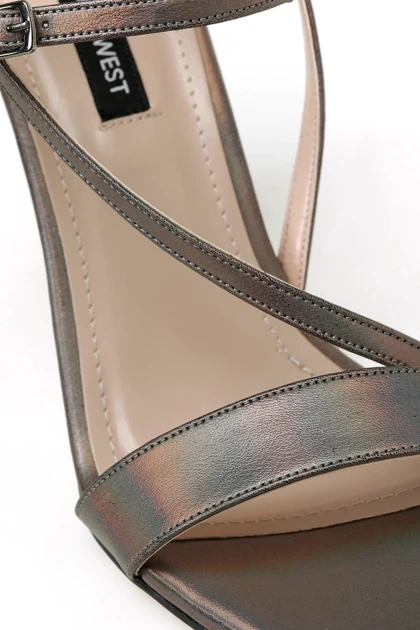 صندل زنانه اورجینال nine-west nine-west