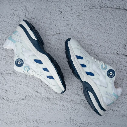 کفش کتانی زنانه آدیداس آستیر سفید سرمه ای (Adidas Astir Navy White)