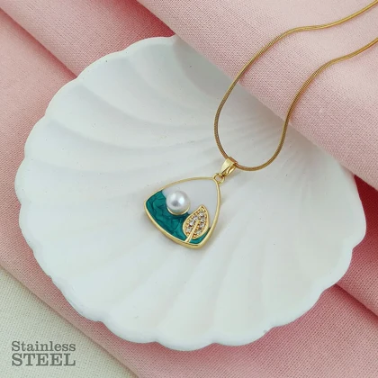 گردنبند استیل طرح آسمان شب میناکاری شده