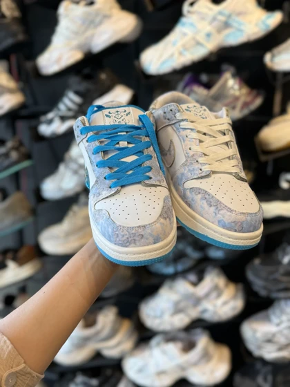 کتانی مردانه دراگون آبی سفید