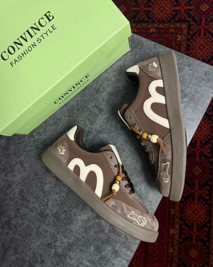 ونس دخترانه مدل میو