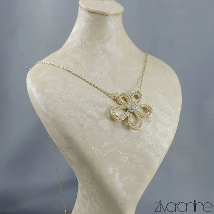 پلاک و زنجیر زنانه مدل گل پنچ پر طلایی 50036