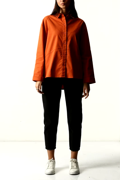 شومیز برش‌دار پشت بلند زنانه