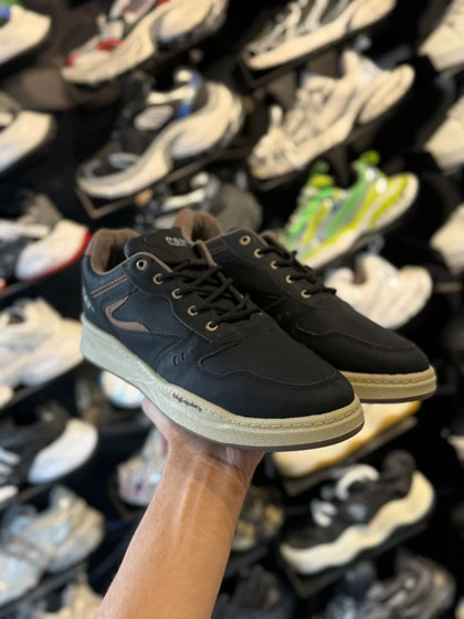 کتانی بزرگ پا کت مشکی