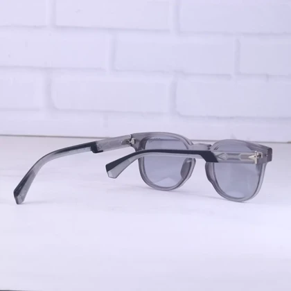 عینک آفتابی موسکات فریم طوسی مات 62001/4