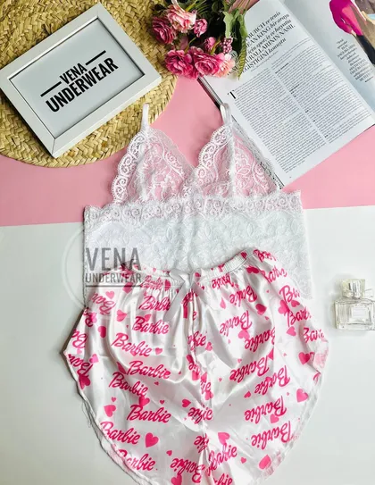 لباس خواب ساتن دو تکه طرح باربی صورتی