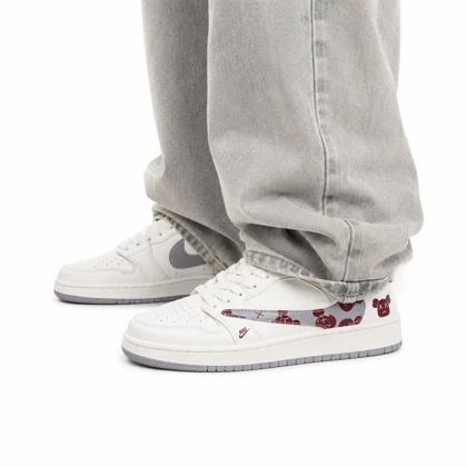 کفش کتانی مردانه مدل نایکی ترویس (کیفیتاورجینال) کرم طوسی Nike travis