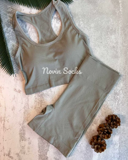 ست نیم‌تنه و شلوارک مهر آسا (محصول کمی زدگی دارد)