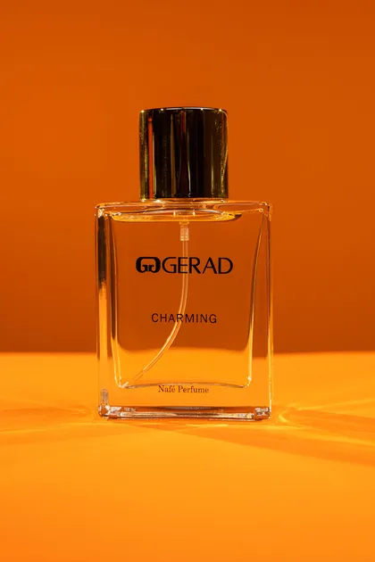 عطر با رایحه Charming