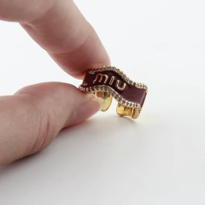 انگشتر زنانه میناکاری موج دار miu