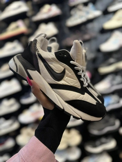 کتانی زنانه نایک پاپیلون