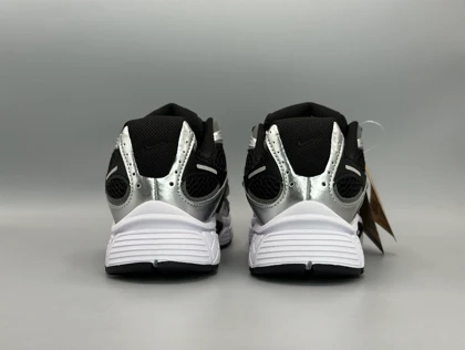 کتانی نایکی وی5کی رانر مشکی سیلور/Nike V5K