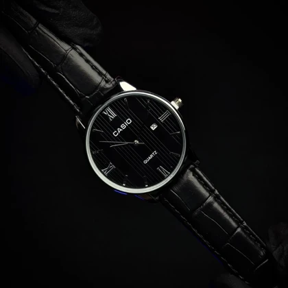 ساعت مچی مردانه کاسیو بند چرم مشکی با جعبه کاسیو و باطری اضافه