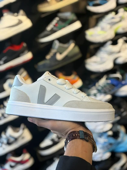 کتانی مردانه veja