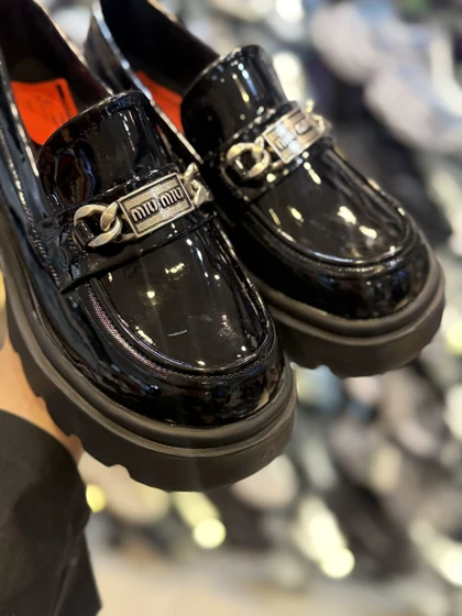 لوفر ورنی سگک میو میو