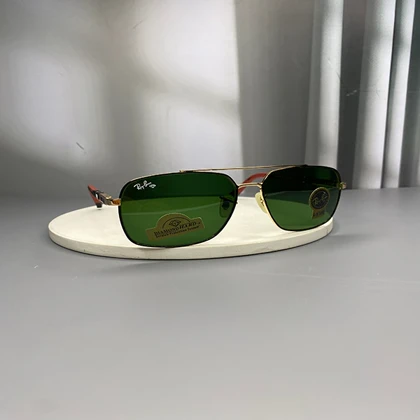 عینک آفتابی ری‌بن با فریم فلزی و لنز شیشه‌ای UV400 Ray-Ban