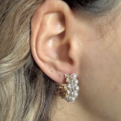 گوشواره حلقه‌ای مروارید و نگین