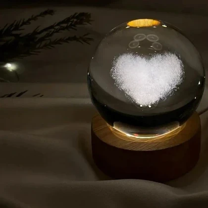 گوی کریستالی طرح قلب ابری سه بعدی