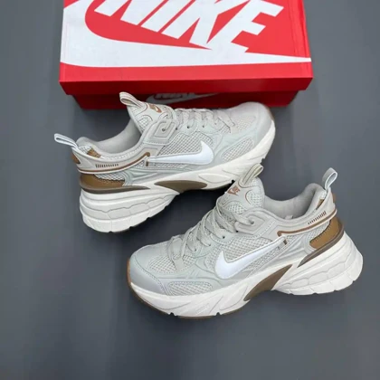 کفش نایک وومرو 5 کرم قهوه‌ای Nike Vomero 5 Cream Brown