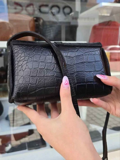 کیف چرم بغل پرچ مشکی سنگی چرم اصل گاوی
