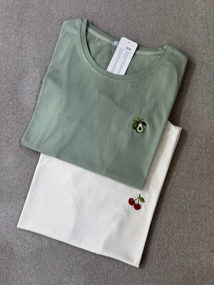 تیشرت زنانه گلدوزی آیسو آبنبات