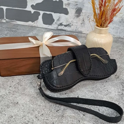 قاب عینک چرم طبیعی مدل فانتزی
