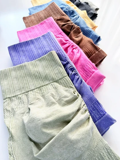 شورتک ورزشی سیملس پشت چروک سنگ شور