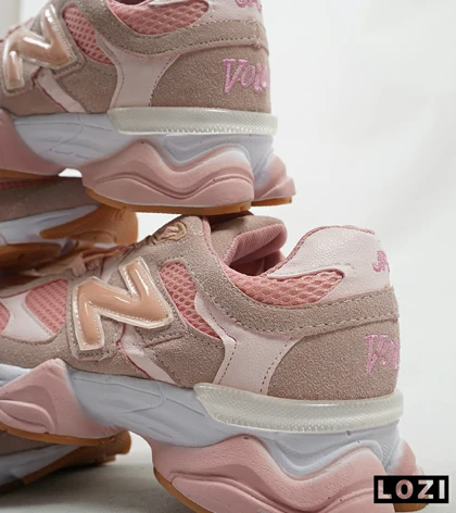 کفش کتانی زنانه صورتی NEW BALANCE 9060