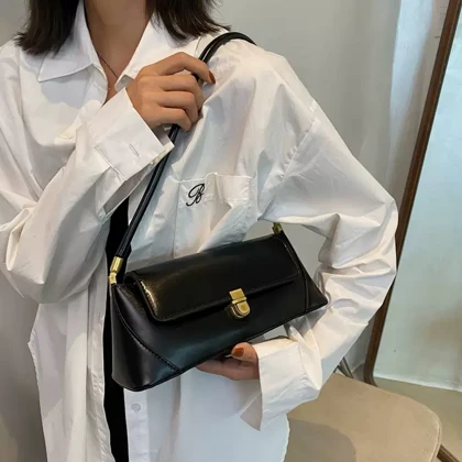 کیف دوشی وارداتی زنانه برند FASHION&BAGS کد FS989