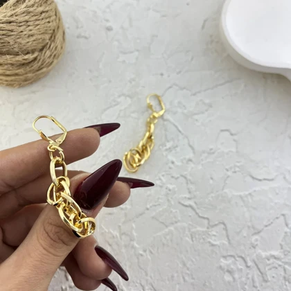 نیم‌ست زنانه مدل نکسوس طرح زنجیر درشت بافت‌دار طلایی (گردنبند، دستبند و گوشواره آویز)