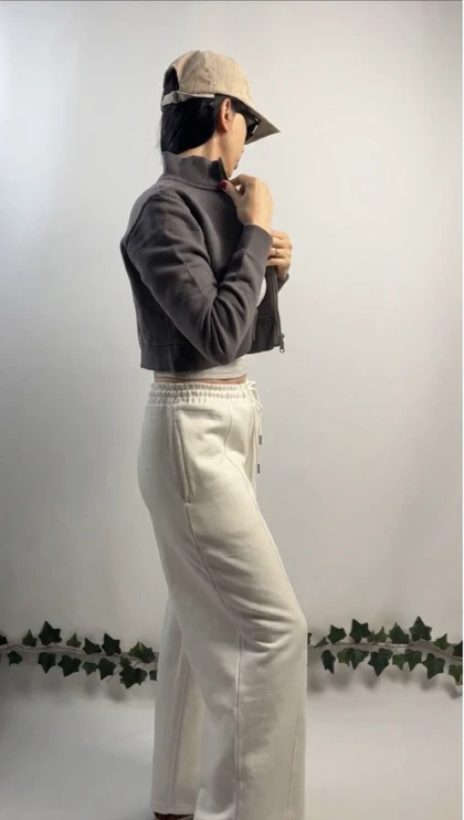 سویشرت کراپ برشکا طوسی