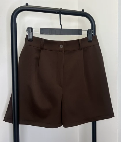 شلوارک کرپ قهوه ای