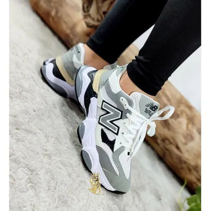 کتانی طبی لژدار زنانه مدل نیوبالانس 9060 کد 75276