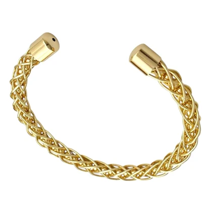 دستبند بنگل زنانه مدل آئوریروپ طرح بافت طنابی طلایی