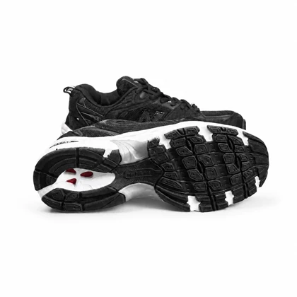 کتانی زنانه مدل نیوبالانس 530 مشکی سفید New Balance