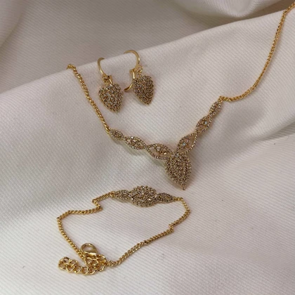 سرویس کامل برند شین مدل «اشک زرین» | تمام نگین با آبکاری طلا و گارانتی 1 ساله