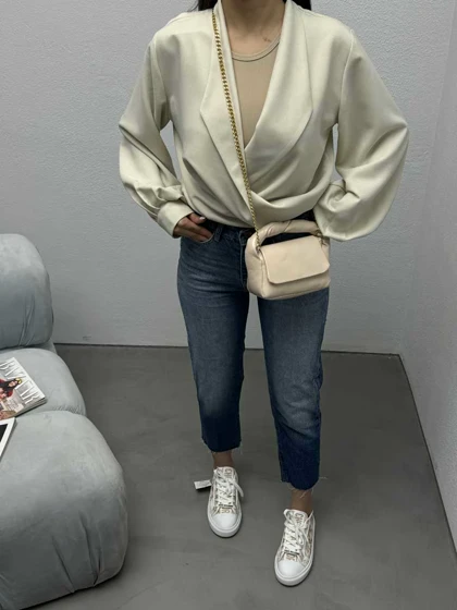 بلوز نیم‌تنه CASUAL