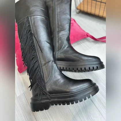 بوت بلند بالای زانوی سرخپوستی