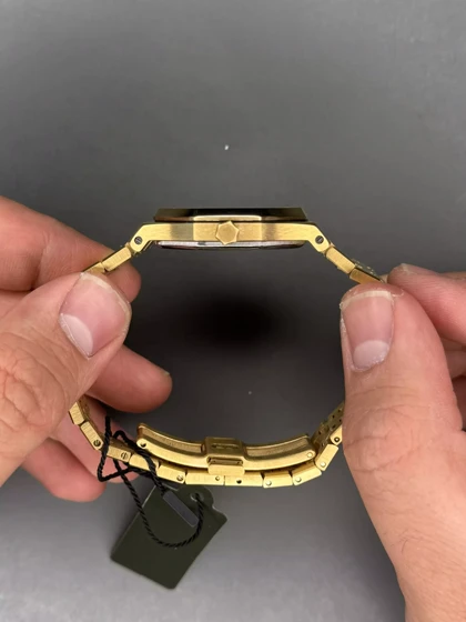 ساعت مچی اودمار پیگه بند طلایی صفحه طوسی Audemars Piguet